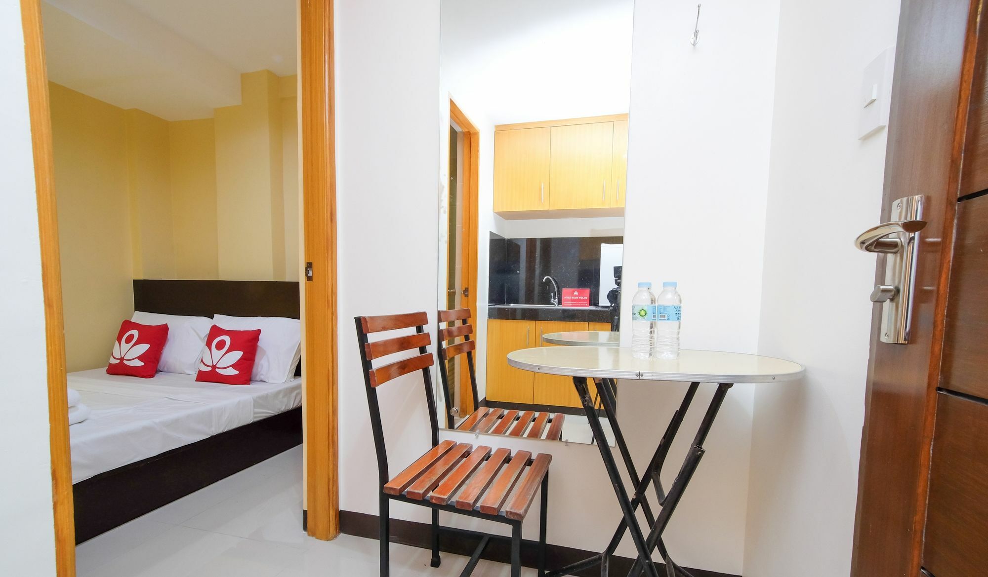 Zen Rooms Time Travellers Makati Makati City Zewnętrze zdjęcie